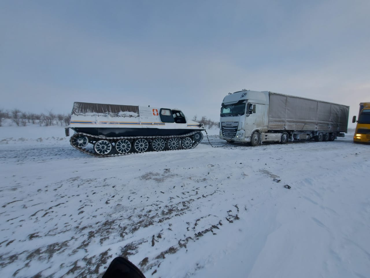 300 көлік шекарада кептеліп қалды