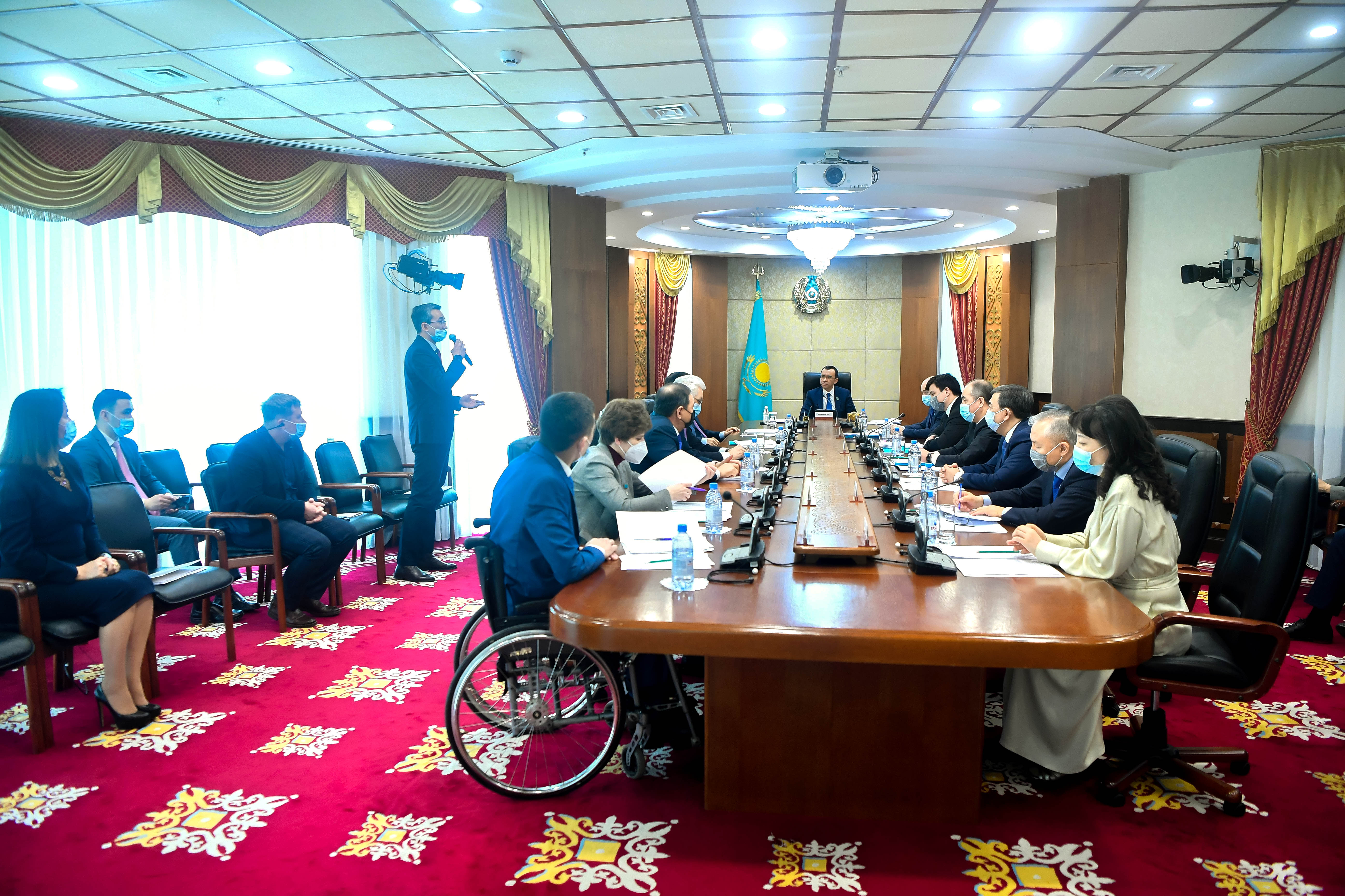 Сенатта әлеуметтік кәсіпкерлікті дамыту бойынша заң жобасы таныстырылды