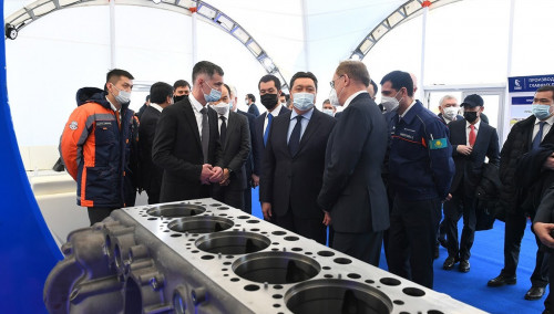 Асқар Мамин Қостанайдағы  KIA автомобильдері өндірісін бастап берді