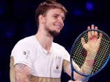 Александр Бублик ширек финалға шықты