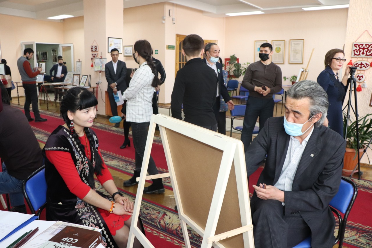 Шығыста тұңғыш рет карикатура, шарж көрмесі өтті