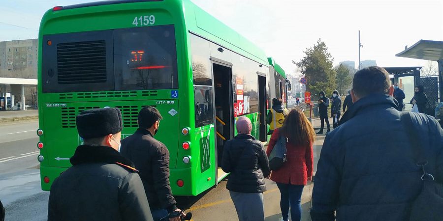 Бетпердесіз жолаушы (Қоғамдық көлік жүргізушілері маскасыз тұрғындарды түсіріп кете алады)