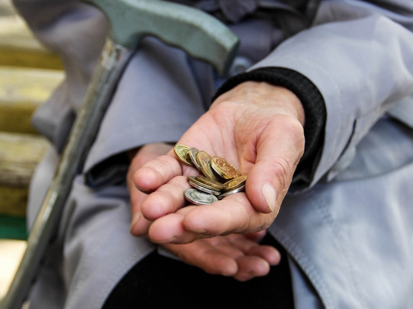 Оралда немересі өз әжесін тонаған