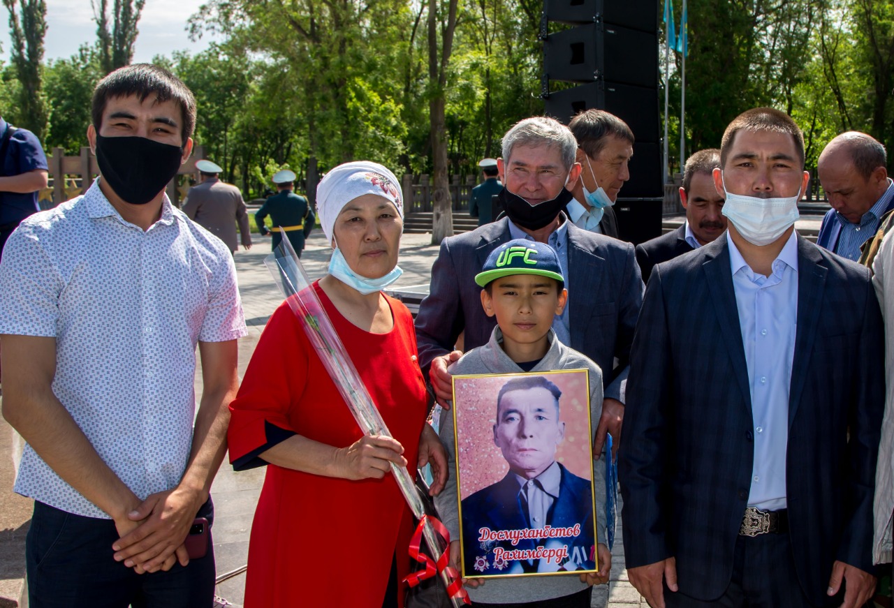 Жетпіс жеті жылдан кейін келген марапат