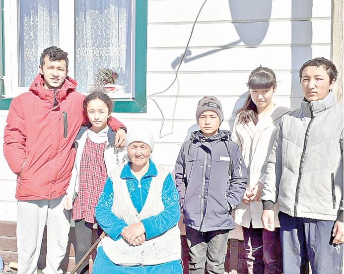 Қоныс аударған ағайын солтүстіктің қаһарлы қысынан қысылмай шықты