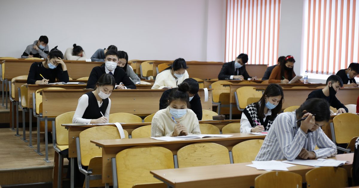 Олимпиададағы озат оқушылар