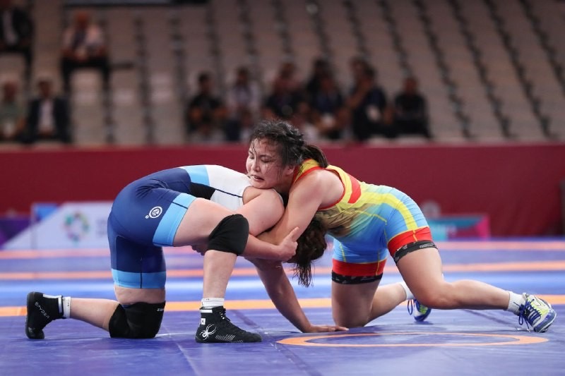 Әйелдер күресінен ел намысын кімдер қорғайды?