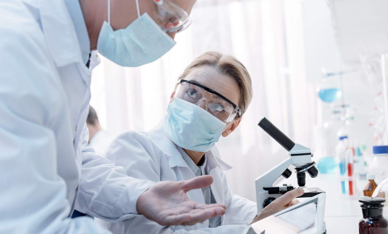 Сovid-19: Алғы шептегі дәрігерлер не дейді?