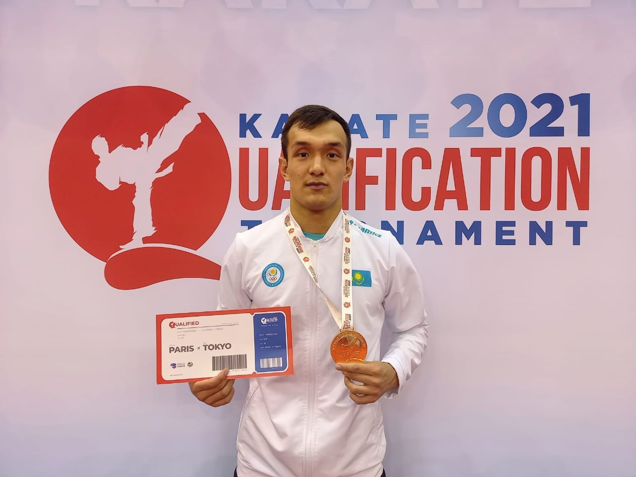 Каратэші Нұрқанат Әжіқанов Токиода өнер көрсетеді