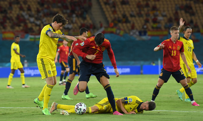 Испания мен Польша  әзірше фаворит емес