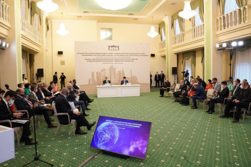 Дипломаттар Жоғарғы сотта пікір алмасты