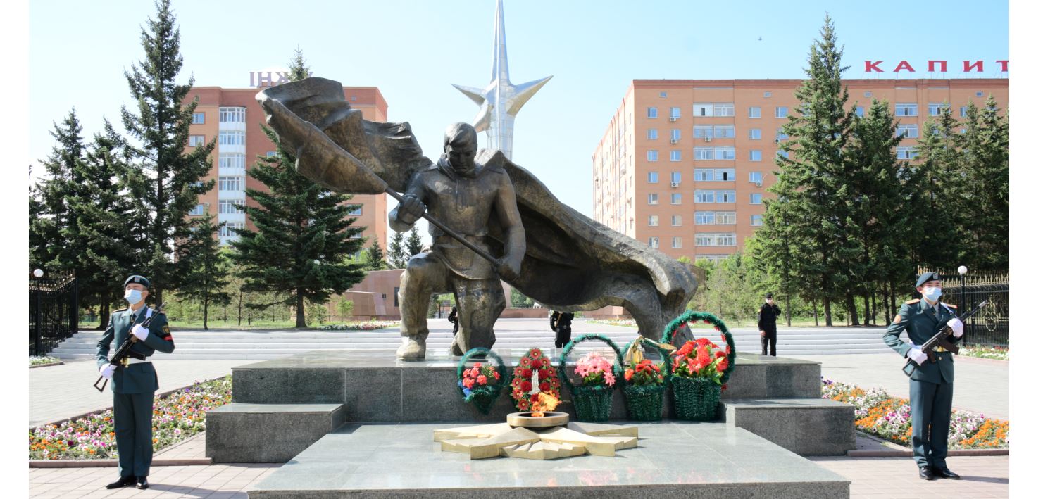 Туған жерден топырақ бұйырды