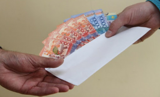 Алматыда перинаталдық орталықтың директоры босанған әйелдерден пара алған