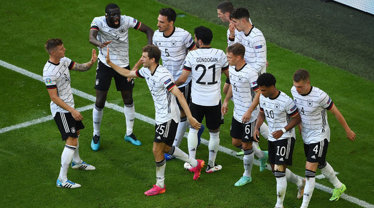 Германия құрамасы Португалияны тізе бүктірді