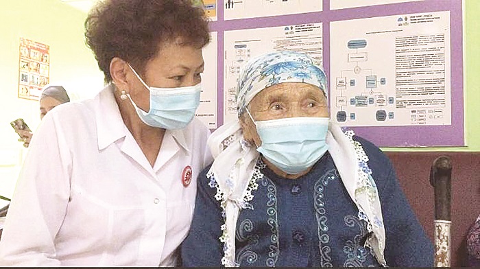 99 жастағы кейуана екпе алды