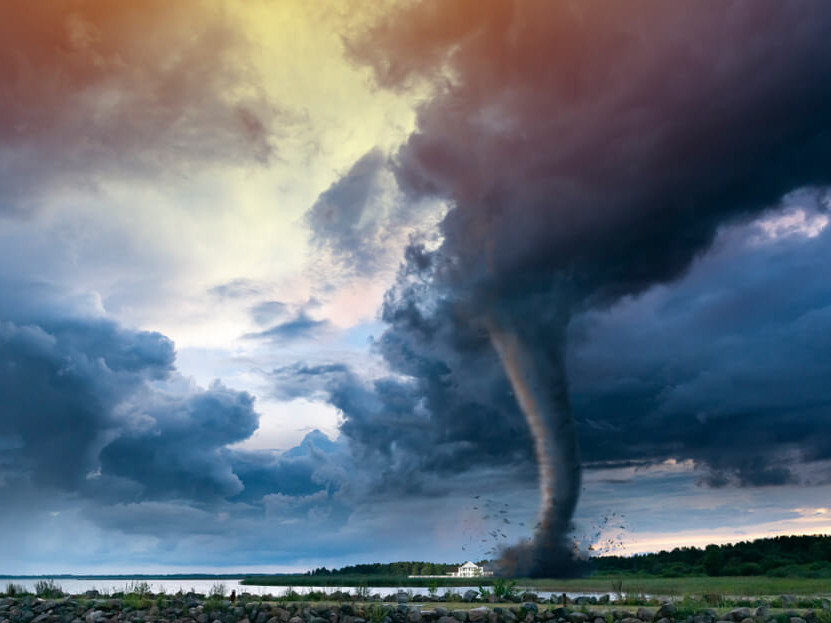 Торнадо бірқатар елді мекенді жойды