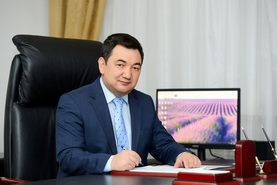 Білекке емес, білікке салу өнері