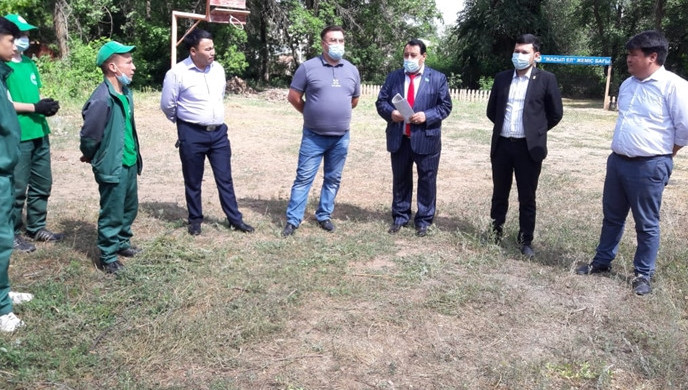 Жастармен кездесті