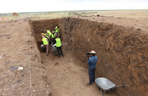 Тассуаттың тас балтасы