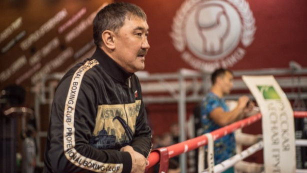 Нұрлан АҚҮРПЕКОВ, Әбілхан Аманқұлдың жеке бапкері: Жанкүйерлерден кешірім сұраймын