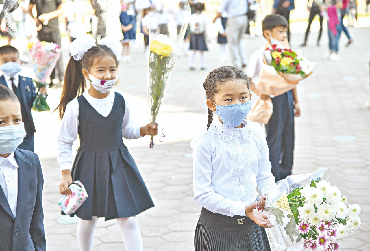 Жаңа оқу жылы: Дәстүрлі форматқа дайынбыз ба?