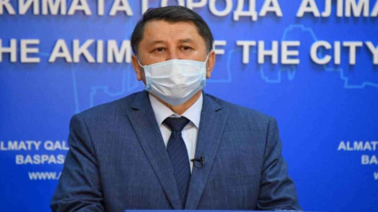 Жандарбек Бекшин Алматыда коронавирустың төртінші толқыны басталғанын айтты