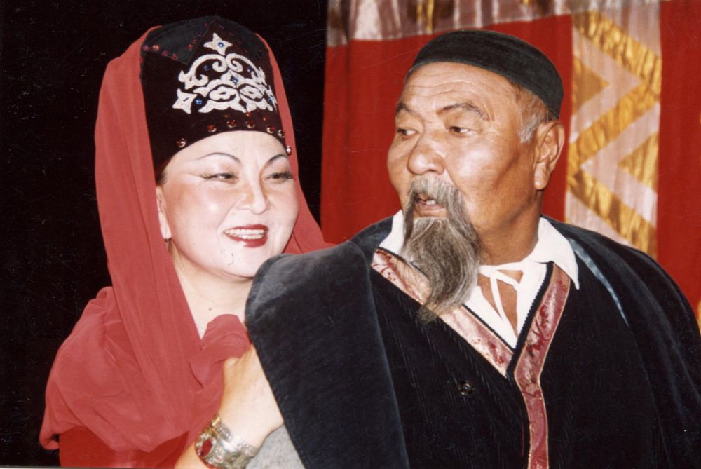 Театр тарланы еді