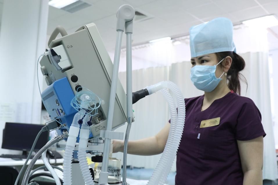 Атырауда 10 мыңға жуық адам коронавируспен ауырып жатыр