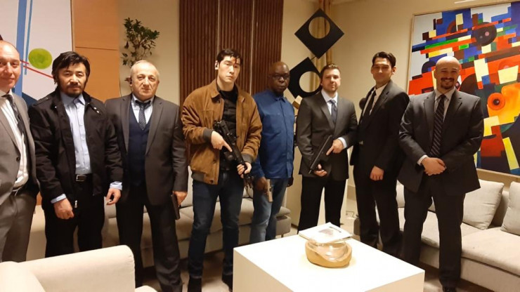 Қазақстандық каскадерлер Голливуд актерімен фильмге түсті