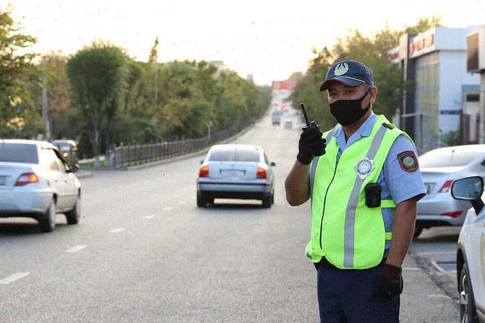 Шымкентте құжатсыз көлiк тізгіндеген 800-ге жуық жүргізуші анықталды