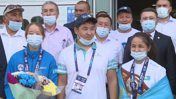 Әлем чемпиондарына қаржылай сыйақы берілді