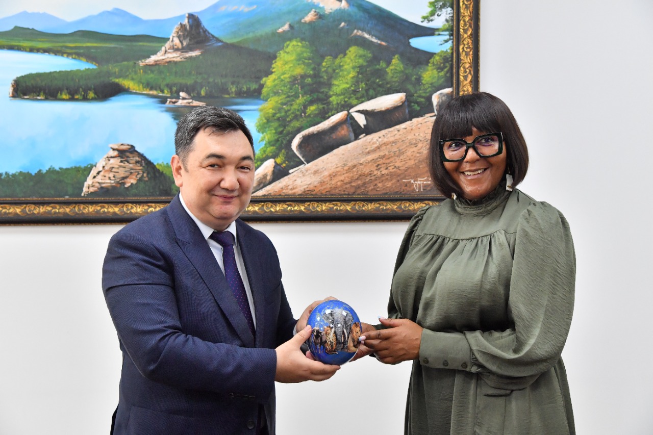 Нелсон Манделаның немересі «Егемен Қазақстанға» қонаққа келді