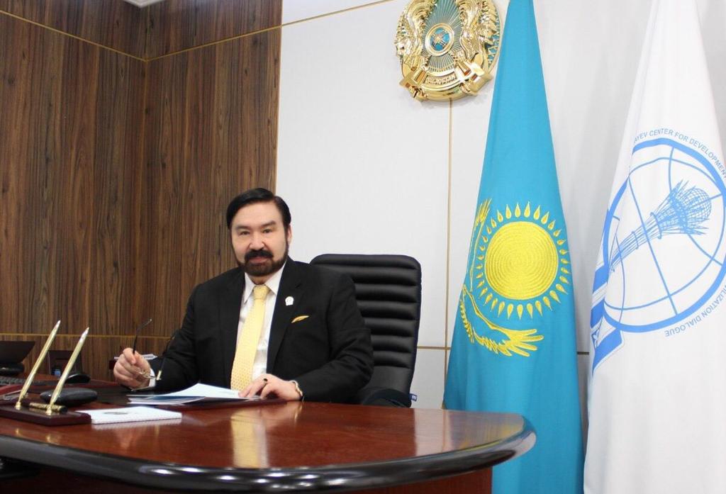 Егемендік негізі - Ата заң, ел еңсесі - Елорда