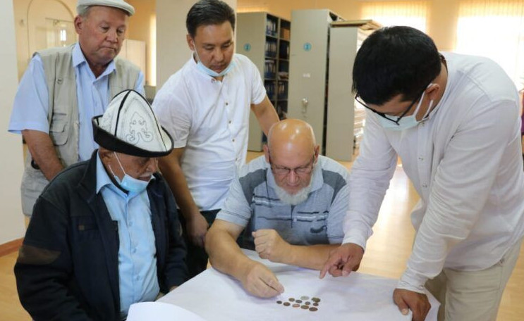 Түргеш тиындарын тапсырды