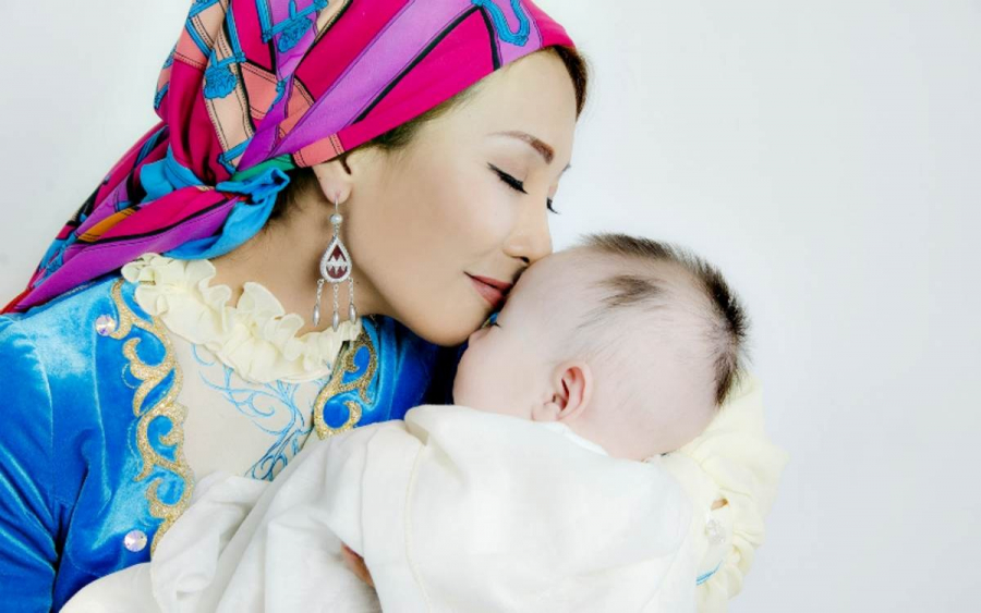 Қоршаған ортаға –  әйел алақаны