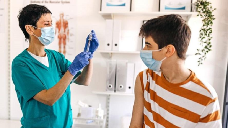 Вакцина коронавирус қаупін сейілте бастады