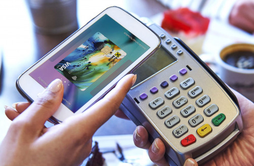 Қолма-қол ақшаны қолданатындар азайды