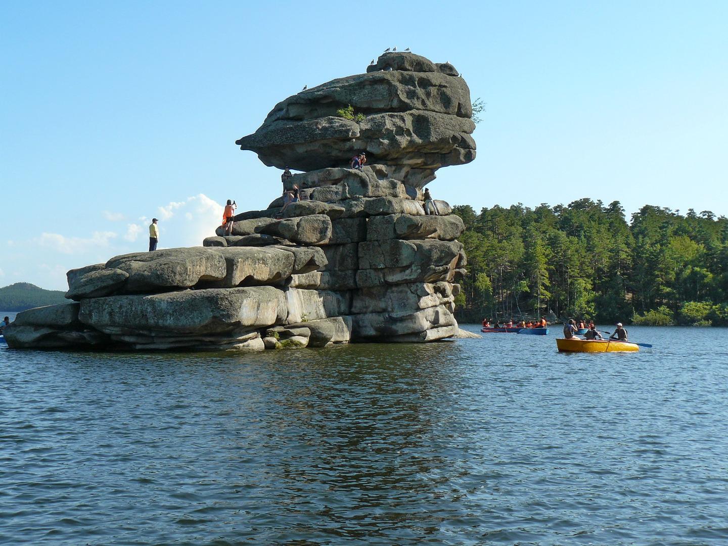 Туристер  төрге озса...