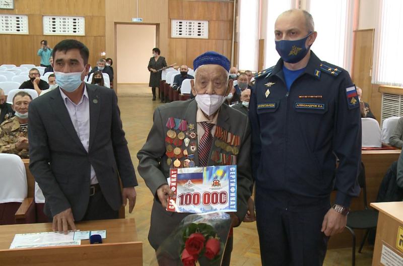 Петропавлда 60 шақты соғыс ардагері сыйақы алды