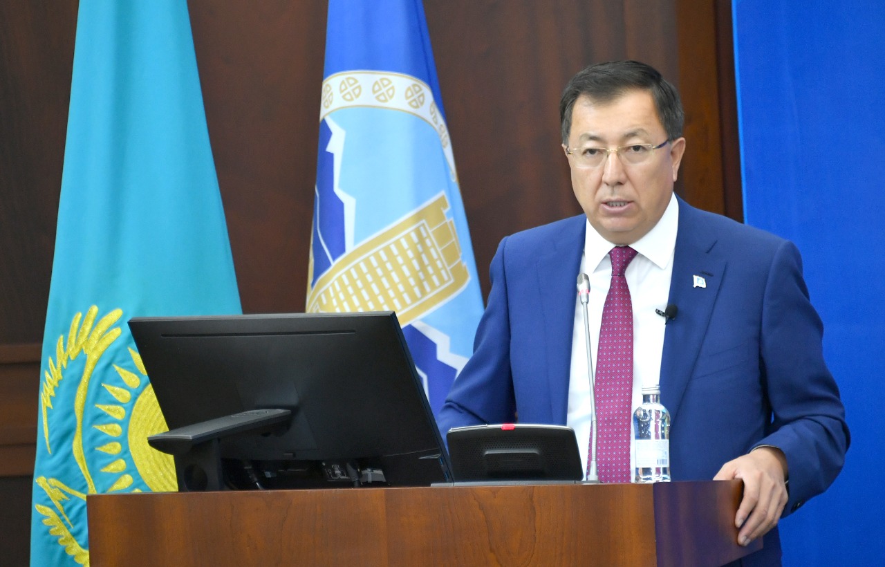 ҚазҰУ ректоры есеп берді