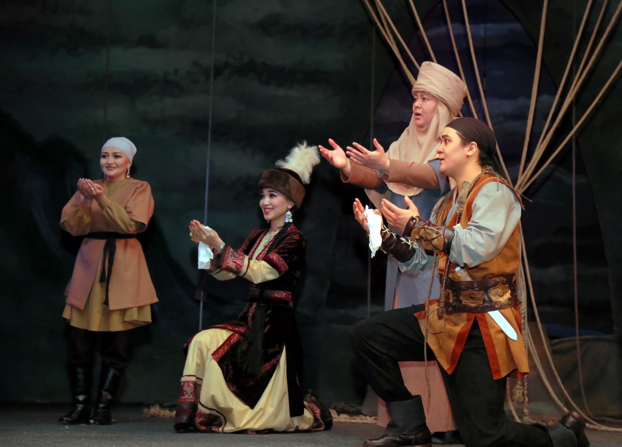 Сезімді селт еткізген спектакль