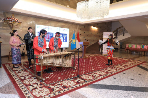 Мәдени достықты дәріптеді