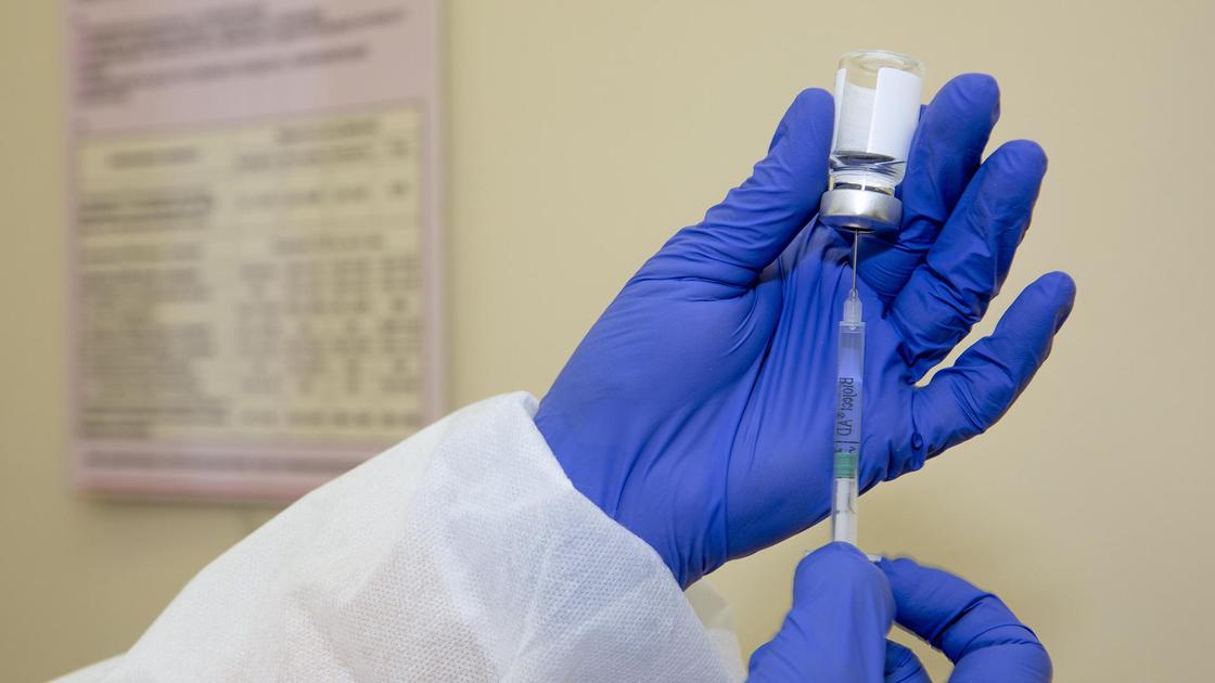 Қанша адам коронавирусқа қарсы вакцина алды