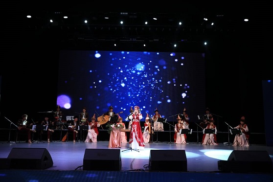 Қоңыр үнді сазсырнай