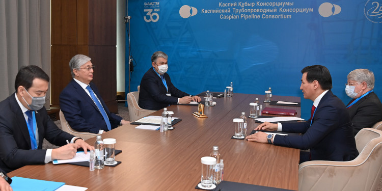 Тоқаев пен Хасиков Қазақстан мен Қалмақ арасындағы ынтымақтастықты талқылады