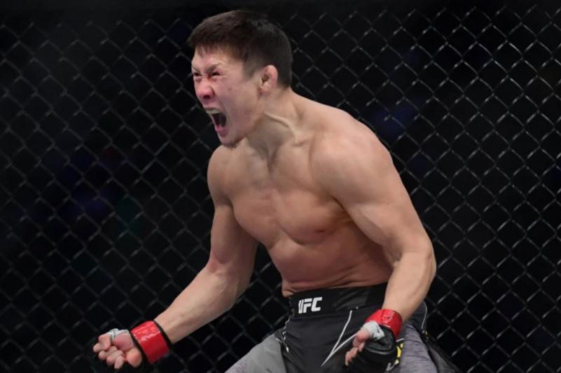 Үш жеңіліс, бір жеңіс: Жалғас Жұмағұловтың UFC-мен келісімшарты аяқталды