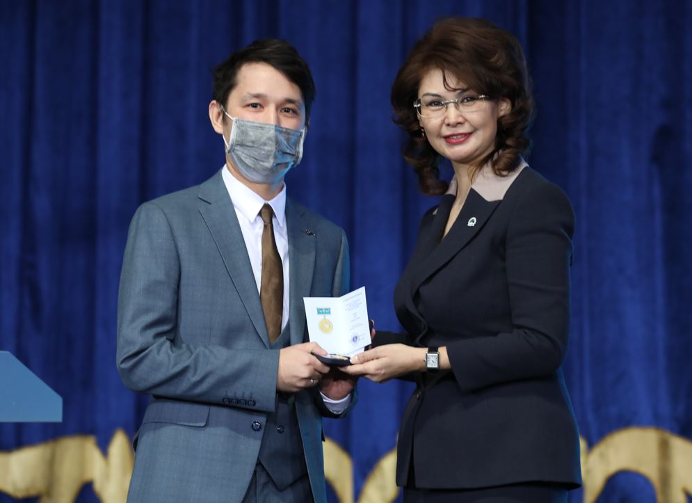 Бірқатар қазақстандықтарға «Халық алғысы» медалі табысталды