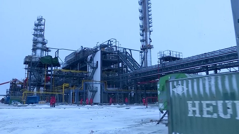 Бензинге арналған қоспа өндіреді