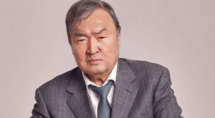 «Достастық жұлдыздары» сыйлығын алды