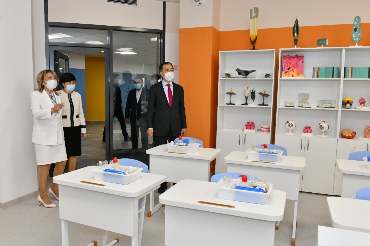 Алматыда жаңа тұрпатты мектептер ашылды